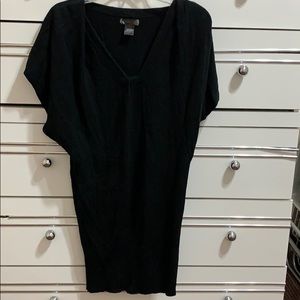 Black V-neck short dress